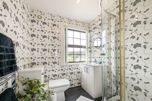 En-Suite- click for photo gallery